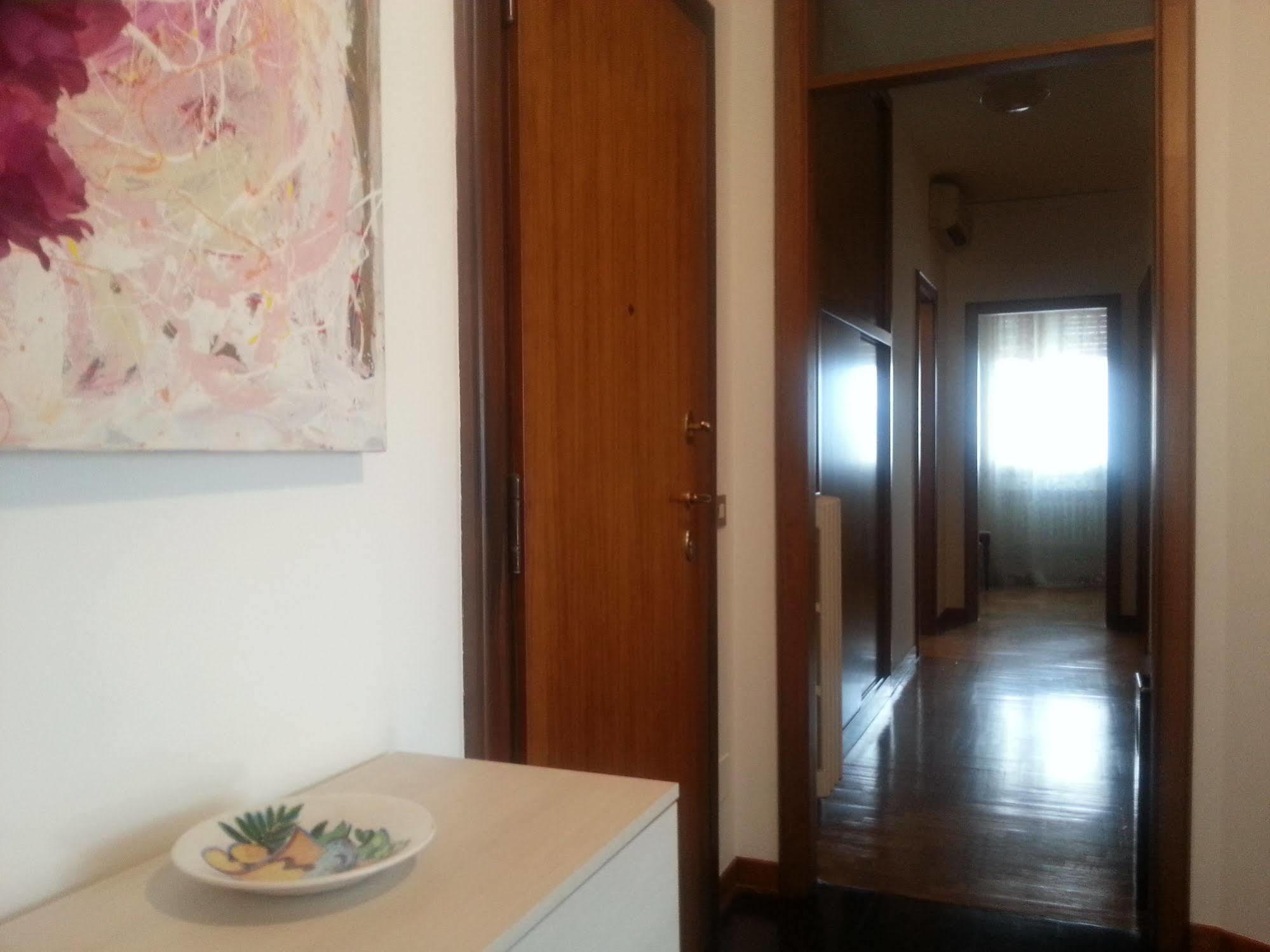 Appartamento Con 2 Camere E Garage Privato! Padova Eksteriør bilde